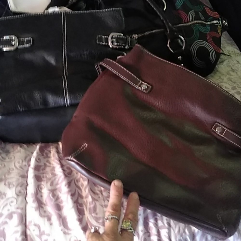 2 Tommy Hilfiger leather bags..